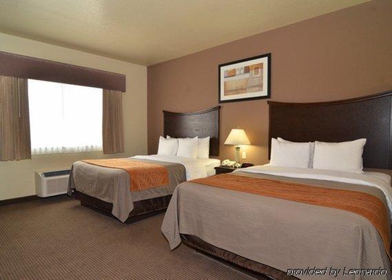 Comfort Inn I-20 Midland Stanton Room photo
